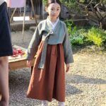 Kim Tae-yeon Instagram - #어린채옥 💜 #경성크리처 #netflix #넘나즐거웠던 🫶 #5대5가르마 #좋아요 ❤️ #경성크리처시즌1 👍 #넷플릭스 #netflix @netflixkr #박서준 #한소희 💕 #한소희아역 #김태연 #아역배우