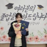 Kim Tae-yeon Instagram - 태연양 💜 #졸업 !!!!!!!!!!! . . #졸업축하해 🎓 #사랑해딸래미 🩷🩷🩷