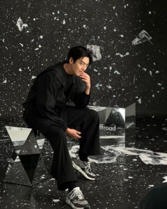 Kim Woo-bin Instagram - 🖤