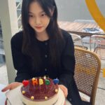 Kim Yi-kyeong Instagram - 내가 가장 좋아하는 달, 9월 안녕 🎂