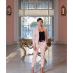 Kinda Hanna Instagram - جمعة مباركة أصدقائي 🕊 Damascus, Syria