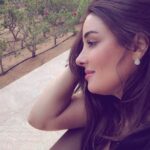 Kinda Hanna Instagram - اليوم رجعنا على ابوظبي الجميلة #كندة_حنا #تصوير #كواليس #مسلسل #هارون_الرشيد #ابوظبي #الامارات Abu Dhabi, United Arab Emirates