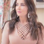 Kinda Hanna Instagram - يسعد مساكون😊 لكل الاصداقاء لي عّم يسألوني ليش قصيت شعري زعلو مني 😩 بس تغير شكل ولله وبيرجع بيطول...انشالله بتتعودو علي هيك هل فترة وبتحبو 😍😍 دائما اهتمام ومحبة الناس ثقة بفتخر فيها 😘😘 @muhannadsadekphotographer #kinda_hanna #love #support #friends #damascus #syria Syria