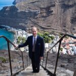 King Charles III of the United Kingdom Instagram - The Duke of Edinburgh is in St Helena! 🇸🇭 🐢 HRH was welcomed to one of the most remote inhabited islands by Jonathan the Tortoise, who, at 191 years old, is the oldest living land animal in the world! Born in the reign of William IV, the Seychelles giant tortoise has lived through seven British monarchs, with King Charles III becoming the eighth monarch of his lifespan so far. ⬅️ HRH is not the first Member of the Royal Family to have met Jonathan, who previously spent time with King George VI, Queen Elizabeth The Queen Mother, Queen Elizabeth II (when she was Princess Elizabeth) and Princess Margaret in 1947. During his time on the island so far, The Duke has also... ⛰️ Viewed the spectacular sights of Jacob’s Ladder, a 699-step staircase that leads to Ladder Hill Fort. 👋 Met members of the local community at Grand Parade. 🧑‍⚕️ Heard about the important role that the Princess Royal Community Care Centre plays for local residents and saw the Centre’s cornerstone, which was laid by The Princess Royal during her visit in 2002! Head to royal.uk (link in bio) to read more about HRH’s time on the island so far!