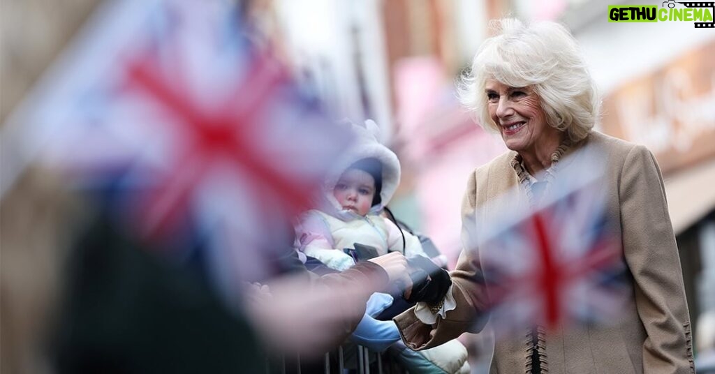 King Charles III of the United Kingdom Instagram - 🇬🇧👋 Thank you to everyone who came out to welcome The Queen to Swindon today.