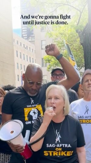 Kirsten Gillibrand Instagram - Today is #LaborDay, and our labor movement has never been stronger 💪