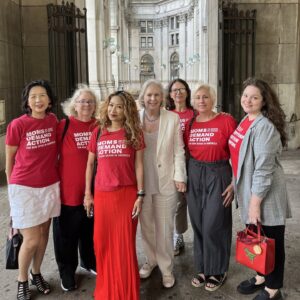 Kirsten Gillibrand Instagram - Red flag laws are a critical tool to keep guns out of the hands of those who are a danger to themselves or their community. But getting an order to take away a dangerous person's weapons can be a lengthy, burdensome process.

No one should be discouraged from doing the right thing when they see warning signs. So I'm introducing the #FLAGAct🚩, which will provide funding and legal resources to empower communities and help save lives.