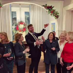 Kirsten Gillibrand Instagram - Jonathan and I had a blast with @kamalaharris! Happy holidays, everybody!