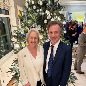 Kirsten Gillibrand Instagram - Jonathan and I had a blast with @kamalaharris! Happy holidays, everybody!