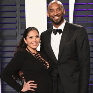 Kobe Bryant Instagram - This time last year we were celebrating an #Oscar win. This year at the Vanity Fair party we are enjoying our burgers while celebrating this year’s Oscar winners