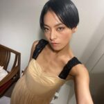 Koharu Sugawara Instagram - ボーッとしてる顔をピカピカにしてくれたり ボサボサの髪をサラサラにしてくれたり落としたパンツを拾ってくれたり どうでもいい話ばっかりしてくれたり 一緒に血となり肉となりしてくれたマイファミリーに いつもありがとう Make @sadaito Hair @shotaro.ao Styling @takayanoshare Dance Assist @takanakario @miko_nakajima @na.go.mi.25 特別なおめしもの GUCCI LOVE PARADE @gucci