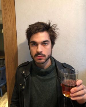 Konstantin Beloshapka Instagram - Люблю чай в стакане. А вы?