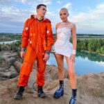 Konstantin Beloshapka Instagram - Я нас поздравляю 🪐 Это мы с Костей @konstanteeeeen на съемках клипа Гагарина уже тогда знали, что меньше чем за неделю на клипе будет 🍋 просмотров🚀🚀🚀 Кондуки