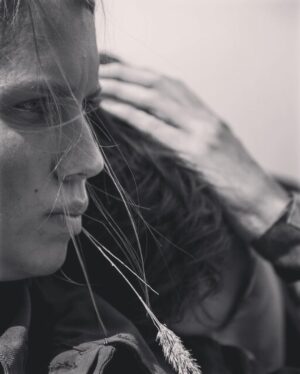 Konstantin Beloshapka Instagram - Завтра 06.05 на @1tv в 21.30  Режиссёр Юрий Лейзеров