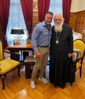 Kostas Sommer Instagram - Ευχαριστώ πολύ τον αρχιεπίσκοπο Ιερώνυμο, για τις ευλογίες του, τιμή μου η συνάντηση μας. 
#metonsommer