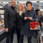 Kris Jenner Instagram - Adventures in Paris with @anastasiasoare! @sephorafrance #champselysee ♥️ @anastasiabeverlyhills