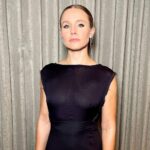 Kristen Bell Instagram - Was such an honor to be asked by Sigourney Weaver to introduce her at the @elleusa #womeninhollywood awards. I don’t venture out that often these days but this was worth it. Sigourney is a woman I have always admired, and am proud to call a friend.