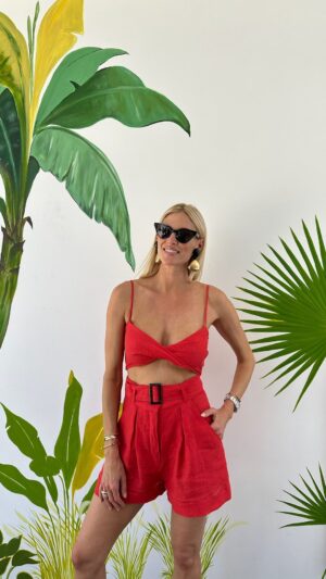 Kristen Taekman Instagram - All the earrings I have worn this year on RHUGT, To Bravocon, premiere parties, and more!!! This was so fun to go back through all the memories 🥹 

Comment your favorite pair!! 

#earrings #jewelry #jennifermiller #jenniferfisher #swarvoski #liketoknowit #ltk #fashion #beauty #bravo #rhugt #peacock #realhousewives #premiere #rhony #legacy