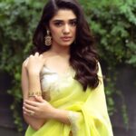 Krithi Shetty Instagram - The magic of new beginnings🥰#genie ✨ #happy #grateful #feelingpositive #excited @jayamravi_official @arrahman @velsfilmintl #arjunanjr @kalyanipriyadarshan @wamiqagabbi @dr.isharik.ganesh @pradeeperagav @artdirector_umesh @toraniofficial @karnikajewelshyd @amrapalijewels