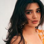 Krithi Shetty Instagram - Weekend vibes 🧡 #breezy #weekend #summervibes • • Styled by @jukalker Styling team @pratimajukalker Outfit : @arpitamehtaofficial Earrings : @mortantra @spiffypublicrelations Assorted bangles @lovelate20s Makeup @pinkylohar Hair @kamaldeepss Photographer @ishan.n.giri Asst @louis_prashanth Retoucher @enhancingmoments