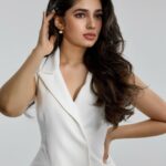 Krithi Shetty Instagram - Merry Christmas 🎄 #christmas #holiday #happyholidays @chanelofficial • Photographer @prabal M & H @makeupbysalonij @kamaldeepss