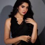 Krithi Shetty Instagram - Felt gorgeous in this #blacksaree ✨ 🖤 by @archanaraolabel Styled by - @ashwin_ash1 & @hassankhan_3 Style team - @ahmedxmirza M & H - @sadhnasingh1 @kamaldeepss Jewellery- @karnikajewelshyd Shot by - @pranav.foto