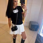 Kseniya Borodina Instagram - Это невозможно отрицать. Но стены, в которых ребенок проводит огромную часть жизни, важны! В каких-то стенах хочется учиться, в каких-то не очень. И, конечно, важно, чтобы вообще было где учиться. Я увидела, как в рамках форума «Россия» открыли тысячную школу по нацпроекту образование, и я точно скажу - там хотел бы учиться любой ребенок! Не просто типичный фасад, а с крутыми рисунками местных художников, не просто уроки биологии, а со своей теплицей, где все можно увидеть, попробовать, пощупать, не голый стадион, а оборудованный, не просто классы, а светлые, новые, эргономичные. Это все также важно, как и то, кто учит детей, какие ценности внутри семьи. И здесь каждый должен делать свой вклад на 💯. Тысяча новых школ для наших детей за короткий период, еще 300 в рамках проекта, это блин круто. Это также важно и классно, как новые дороги, новые предприятия, но если не будет школ, специалистов, то для кого это все?) Они наше будущее, и вкладываться нужно и в них, и сейчас, а не потом, согласны?