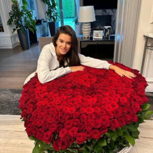 Kseniya Borodina Instagram - Когда тебе 20, тебе очень нужна драма в отношениях. Когда тебе далеко за 30, тебе нужны абсолютно простые вещи, такие как адекватность, простота, честность , любовь ❤️