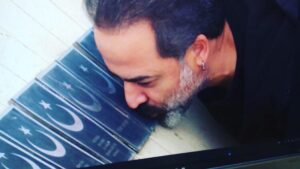 Kubilay Penbeklioğlu Instagram - BAKÜ’de Türk Şehitliğini de ziyaret ettim. Etkisi inanılmazdı..#bakü #melehetlisohbetler @melahatabbasova
