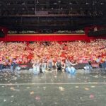 Kun Instagram - 不经意间，这次PHANTOM FM巡回画上了圆满的句号。即使对我来说有许多的遗憾，但也还是留下了许多珍贵又美好的回忆。 衷心感谢WayZenNi的陪伴，去到的每一座城市都见到了很多的WayZenNi，感受着各地的风土人情，你们是照耀着我的那道光，我会一直努力为你们而闪亮。 谢谢所有为了这趟巡回而付出的幕后工作人员和我们团队所有的经纪人们，因为你们的精心准备和悉心照料才让我们在舞台上能展现出最佳的状态，大家都辛苦了。 谢谢我的成员们，我们真的很棒，无论面对何等困境，我们总能齐心协力，流下的每一滴汗水都见证了我们的非凡！ 威神V的2023年还将带来更多的惊喜，也请大家多多期待！