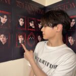 Kun Instagram - It's my first time to visit London🇬🇧. It was really good to see our WayZenNi. Hope you all had a good time too!Thanks to London's WayZenNi. Love you so much. 💚 London, England, UK