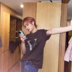 Kun Instagram - 오늘 너무 행복했어요 !!!우리 WayZenNi 앞으로 꼭 많이 만나자!!!멤버들 WayZenNi 그리고 모두 더와주신 스텝분들 다 고생많았어요!!!❤️
