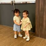 Kurt Chou Instagram - 提前幫女兒過了生日 胡椒天生比較喜歡車子跟刺激的事 所以我帶她去玩了親子甩尾車 只要有速度感的事她都很享受 也謝謝陪伴我們父女一起過生日的家人 我可以在你們面前又哭又笑吵吵鬧鬧 謝謝兩位姨姨的生日禮物（另一個來不及拍）女兒生日的笑容，妳們功不可沒