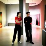 Kurt Chou Instagram - 這次應邀台北美術館的邀請，參與了這次 #楊德昌之夜 的夜間特展，也因為這次活動有 @voguetaiwan 的聯名，場外有DJ美酒點心可以享受。 我還記得在我小學時期，當時是還算嚴謹的社會氣氛，某天大人們都在討論一部根據社會事件真人真事改編的電影，叫做“牯嶺街少年殺人事件”，轟動當時的影劇圈，到我長大了才有機會再透過電影頻道觀看，甚至到後來楊德昌導演的“一一” 這次花了半個多小時走完整個展區，看到了許多當時拍戲用的手寫大表，手畫定妝稿，還有許多出現在楊導電影裡的經典道具，或許往後都只能用這些電影緬懷這位導演，但影響的可是無數後代戲劇人的精神，謝謝 北美館的邀請，帶我走了一趟楊德昌導演的內心與創作世界。 感謝服裝贊助：@33_suit_up #emptyTFAM #楊德昌之夜 #filmTFAI #VOGUETAIWAN #酉鬼啤酒 #麥卡倫