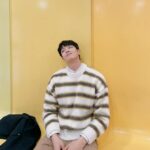 Kwon Hyuk Instagram - 꿀벌 룩 🐝