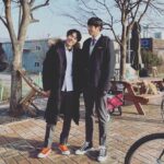 Kwon Hyuk Instagram - 그의 살인미소 나는 힐링 #조한준 #오복 #정신치유