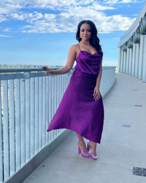 Kyla Pratt Instagram - #D23Expo
#TheProudFamilyLouderandProuder
Season 2 February 2023 😝

Top & Skirt: @robertgrahamnyc
Jewelry: @burberry 
Shoes: @jessicarichcollection
Hair: @richardnormangrant 
Makeup: @camillearianemakeup 
Stylist: @v.msmith