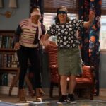 Kyla Pratt Instagram - There’s a new episode of @callmekatfox this Thursday 9/8c !! Tune in and watch us act a damn fool 🤣😻 @missmayim @julian_gant