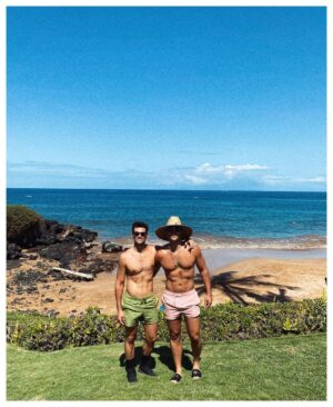 Kyle Dean Massey Instagram - Aloha 🌸