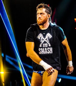 Kyle Greenwood Instagram - Had another golf ball sized swollen elbow gimmick that burst after the first forearm I gave to Boston Theory so at least that thick skull was good for something. 📸 @kimberlasskick