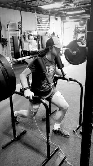 Kyle Greenwood Instagram - Getting closer every day… But for my now my legs are too sore to move. 

@neufitrfp 

@unconventional_strength