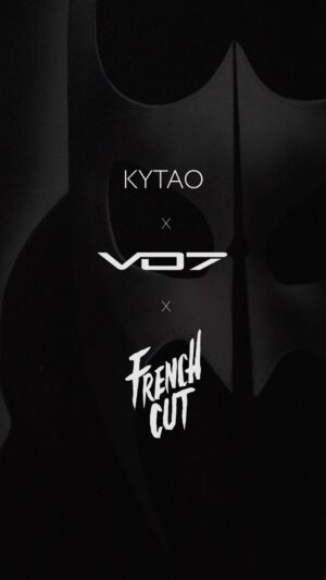 Kytao Instagram - Découvrez en exclusivité la paire signée KYTAO x VO7 x FRENCH CUT ⚡️

Bientôt disponible en série limitée … ⏳ 

@kytaofrenchcut X @vo7shoes X @frenchcutlife 

📸 : @ralia.nov