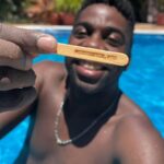 Lázaro Ramos Instagram - Momentos de alegria. Escolha um e leve com você. E sim, biscoitando no verão- Parte 2.😉