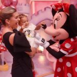 Léo Santana Instagram - Trouxemos a Disney até Lilica, estamos vivendo um sonho! Te amamos, filha!!! ❤️😍 Salvador, Bahia, Brazil