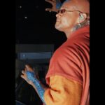 Léo Santana Instagram - SIM, O GG ATIVOU O MODO AVATAR! O @leosantana fantasiado de Aang da minha nova série live-action Avatar: O Último Mestre do Ar, que estreia dia 22 de fevereiro, é a melhor coisa que você vai ver hoje. 🌊🪨🔥💨