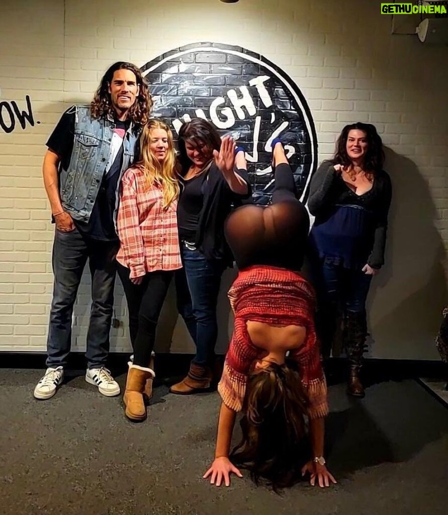 Lachlan Patterson Instagram - Thank you to all the staff @onenightstanscc for thegreat weekend and to this wonderful Waterford Michigan audience member who gave me my first ever handstanding ovation.
