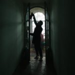 Lado Kvataniya Instagram - Спасибо каждому, кто нас поддержал и продолжает распространять наш МАНИФЕСТ! У меня есть несколько вопросов к вам. Помимо главной темы “домашнего насилия” в нашей истории есть еще две! Какие это подтемы? Что символизируют цветы, растущие на героине? Жду ваши версии в комментариях. В понедельник мы сделаем с @manizha LIVE трансляцию и ответим на все ваши вопросы! Обнял! Фоторужье @openyoureyes_project | #manizha #mama #silsila #силсила #hypeproduction Georgia