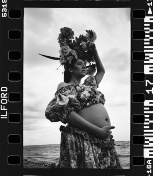 Lado Kvataniya Instagram - Моя любимая дочь, 
пишет тебе папа. 

Я не хочу возлагать на тебя ответственность за спасение мира, но могу сказать точно, что ты уже сделала многое - спасла нас. Мы тебя очень любим. 

Ждём тебя!
Твои мама и папа. 

My beloved daughter, 
this is your dad's writing. 

I don't want to hold you responsible for saving the world, but you have already made a lot - you saved us. We love you so much. 

We're waiting for you!
Your mom and dad.

სიყვარული | Любовь | Кохання