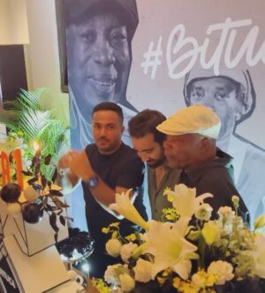 Larissa Bracher Instagram - Viva Milton e tudo que ele representa! Viva o Clube, viva Minas, viva a negritude, viva a arte!  Seus 81 anos celebram muitas vitórias! Agradecida por tanto! Um privilégio ter uma vida embalada por suas canções e sua voz. #miltonnascimento #bituca #81anos