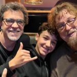 Larissa Bracher Instagram - Estou cercada da melhor energia do masculino: Meu pai, meu companheiro e meu filho são uma linhagem de amor raro a quem louvo e agradeço. @ateliecasabracher e @paulinhomoska vcs são incríveis! Ô sorte!! #diadospais